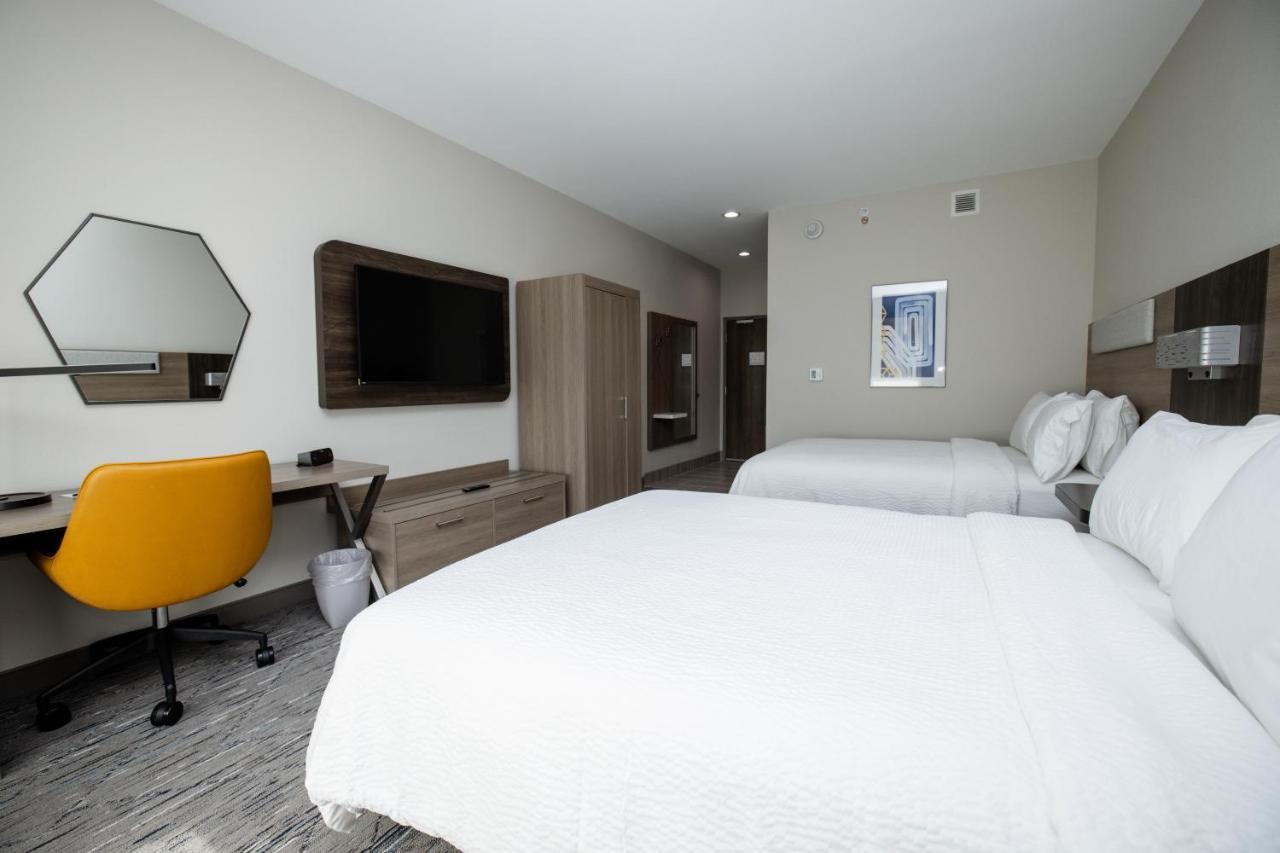 Holiday Inn Express & Suites Tampa Stadium - Airport Area By Ihg Εξωτερικό φωτογραφία