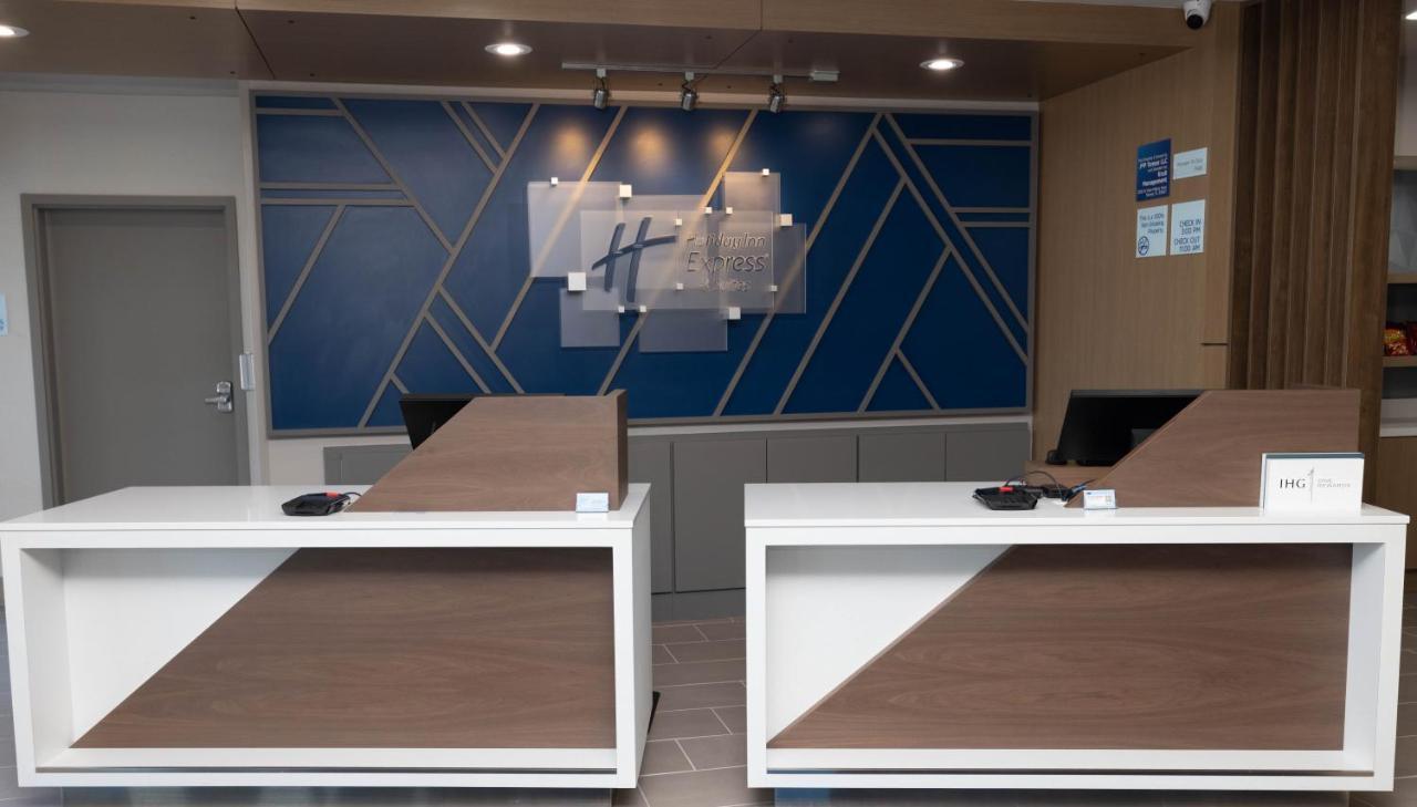 Holiday Inn Express & Suites Tampa Stadium - Airport Area By Ihg Εξωτερικό φωτογραφία