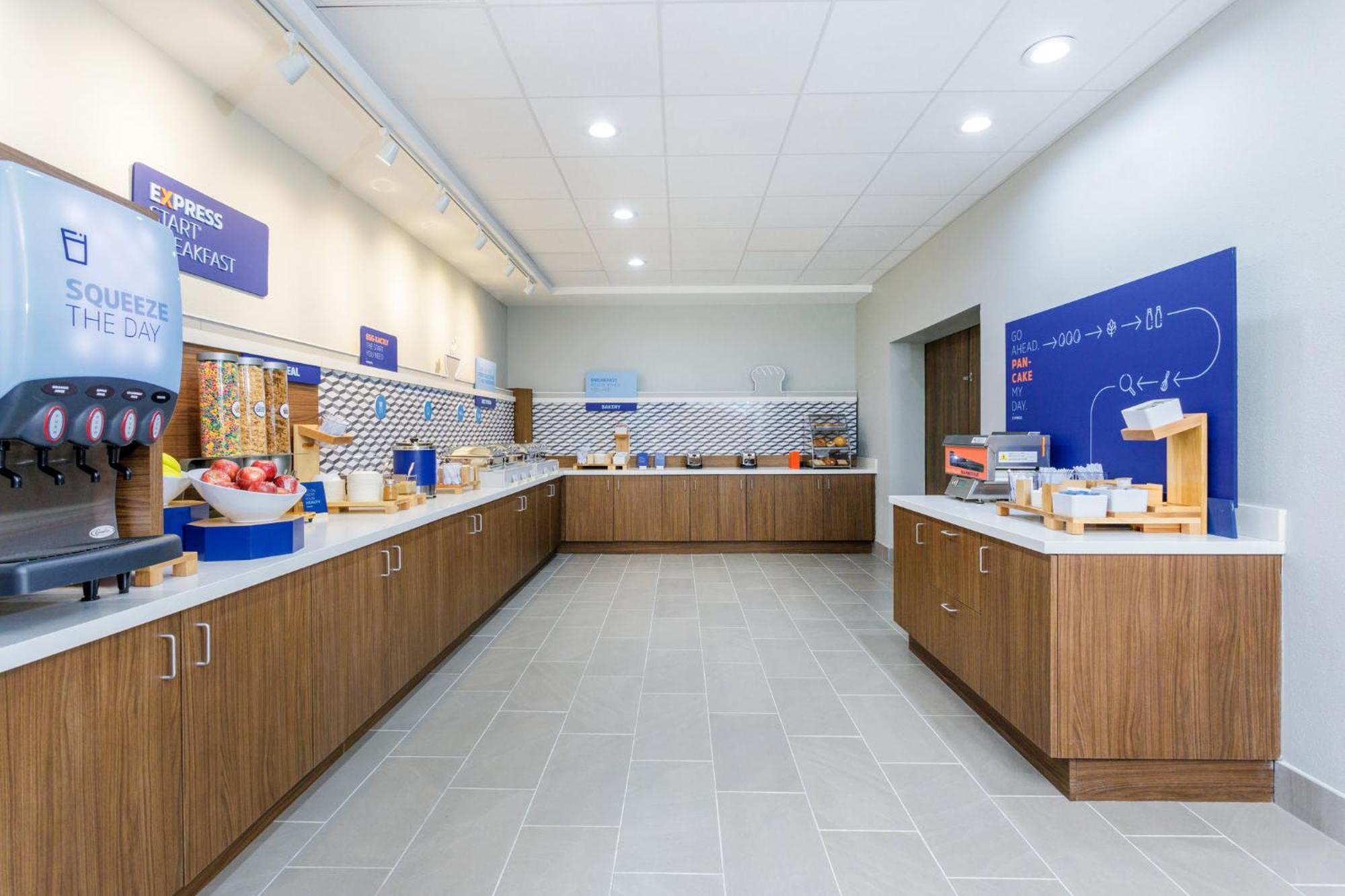 Holiday Inn Express & Suites Tampa Stadium - Airport Area By Ihg Εξωτερικό φωτογραφία