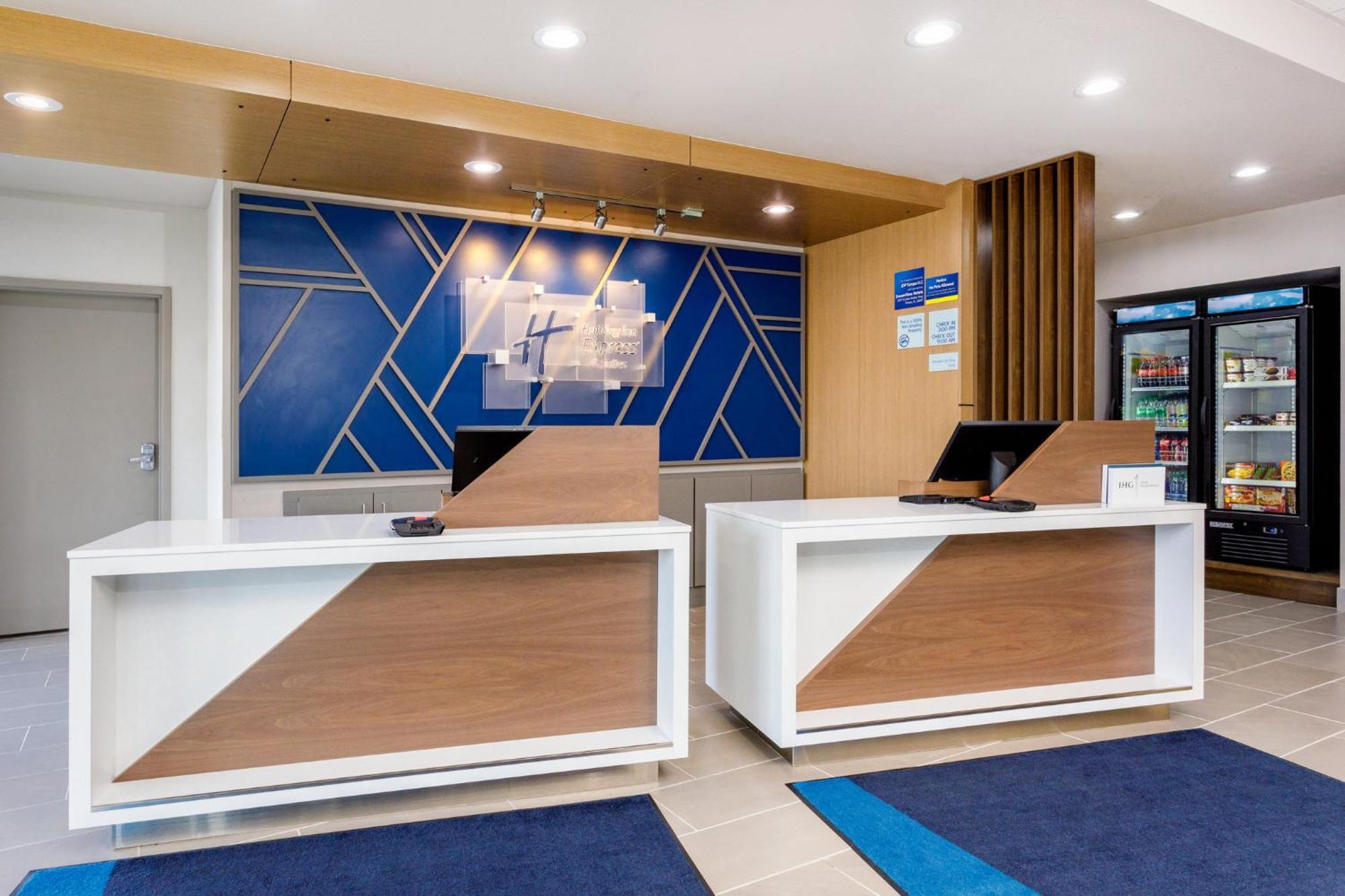 Holiday Inn Express & Suites Tampa Stadium - Airport Area By Ihg Εξωτερικό φωτογραφία
