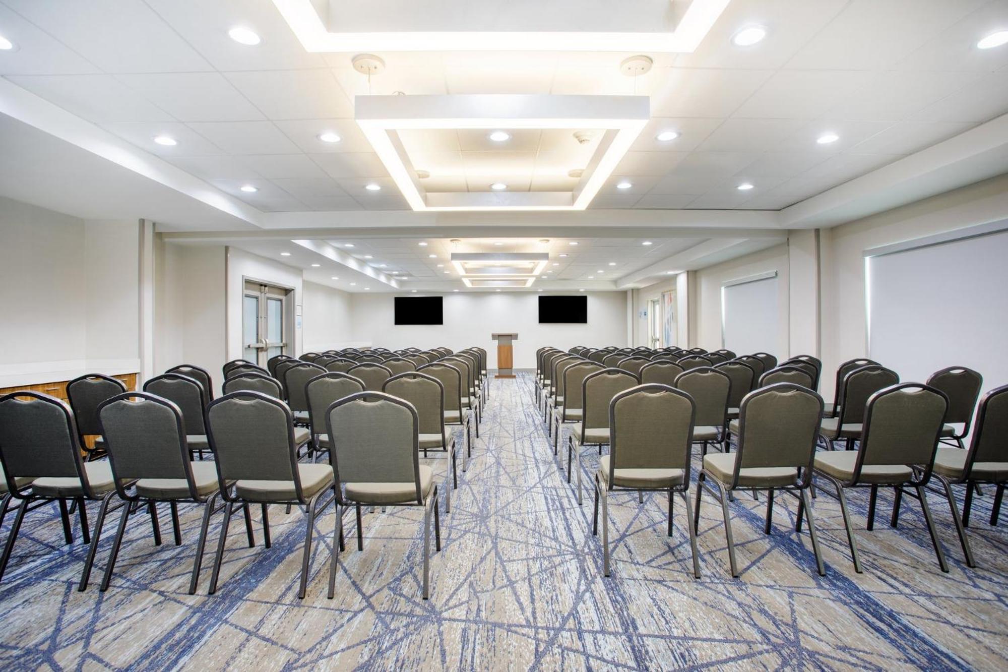 Holiday Inn Express & Suites Tampa Stadium - Airport Area By Ihg Εξωτερικό φωτογραφία
